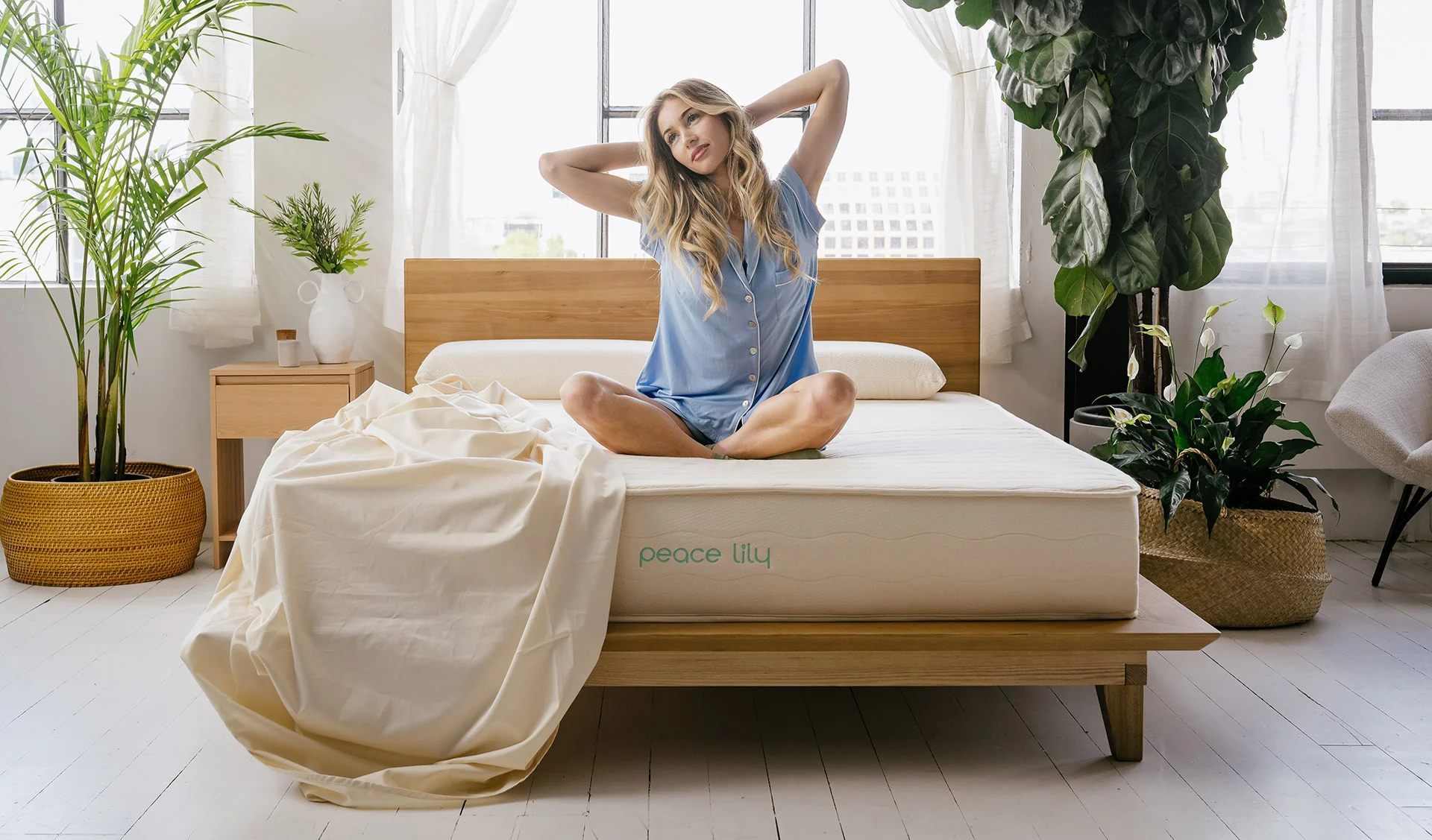 Peace Lily Hybrid Mattress